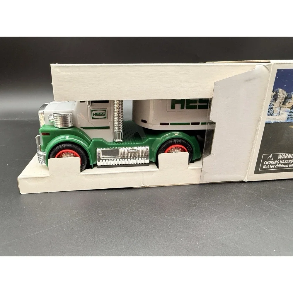 Mint Condition‎ Hess Truck with Jet 2010